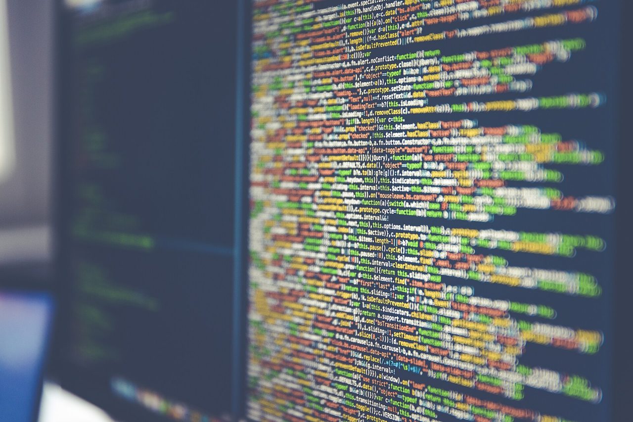 How Crypto Trading Bots Place Trades: API vs Webhook