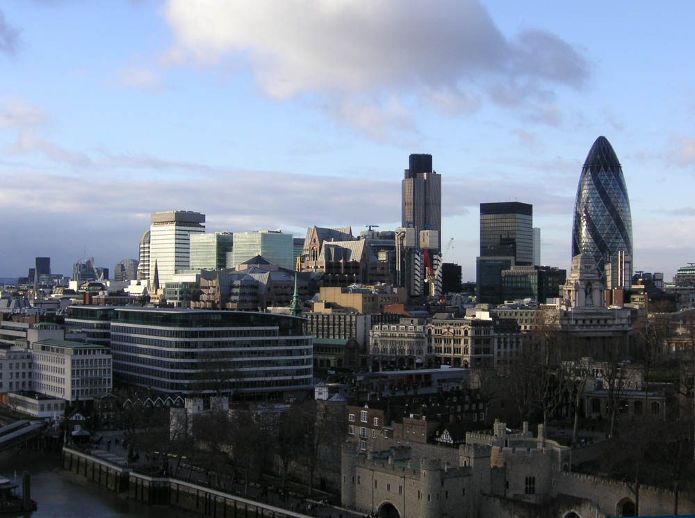 UK Banks Complete Tokenized Deposit Payments, QNT Jumps 39%