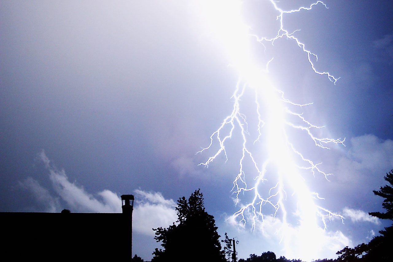 USDT on Bitcoin Is Coming Back, Tether CEO Confirms